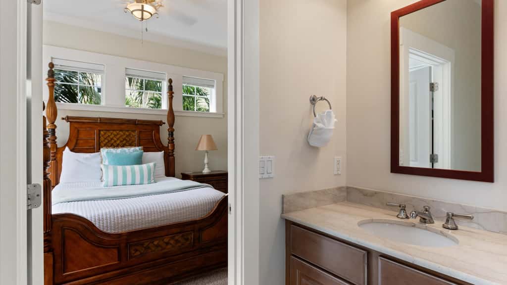 Beachview balconies with pool, steps from the beach