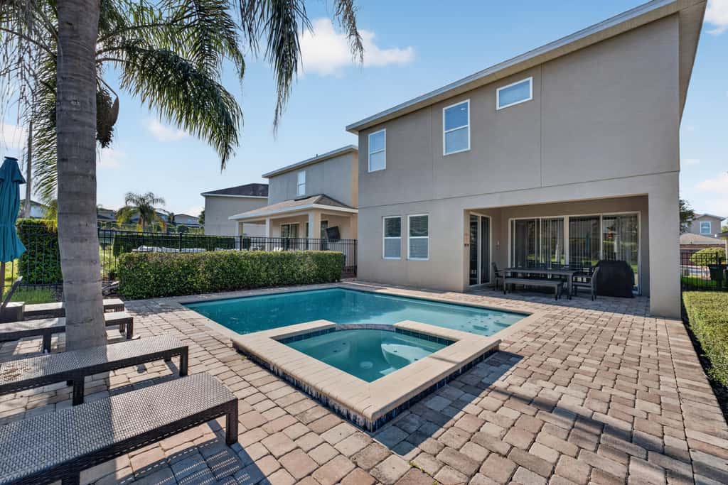 The Ocean Breeze Lux Retreat