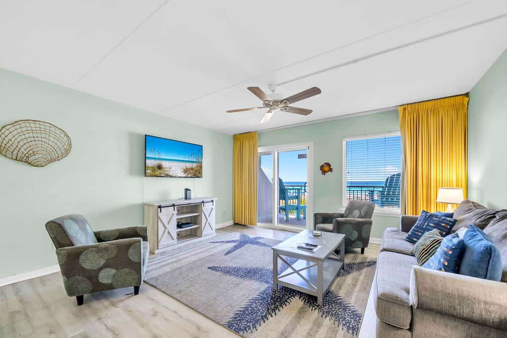 Gulf Front Condo w Pool, Tennis Courts & more!