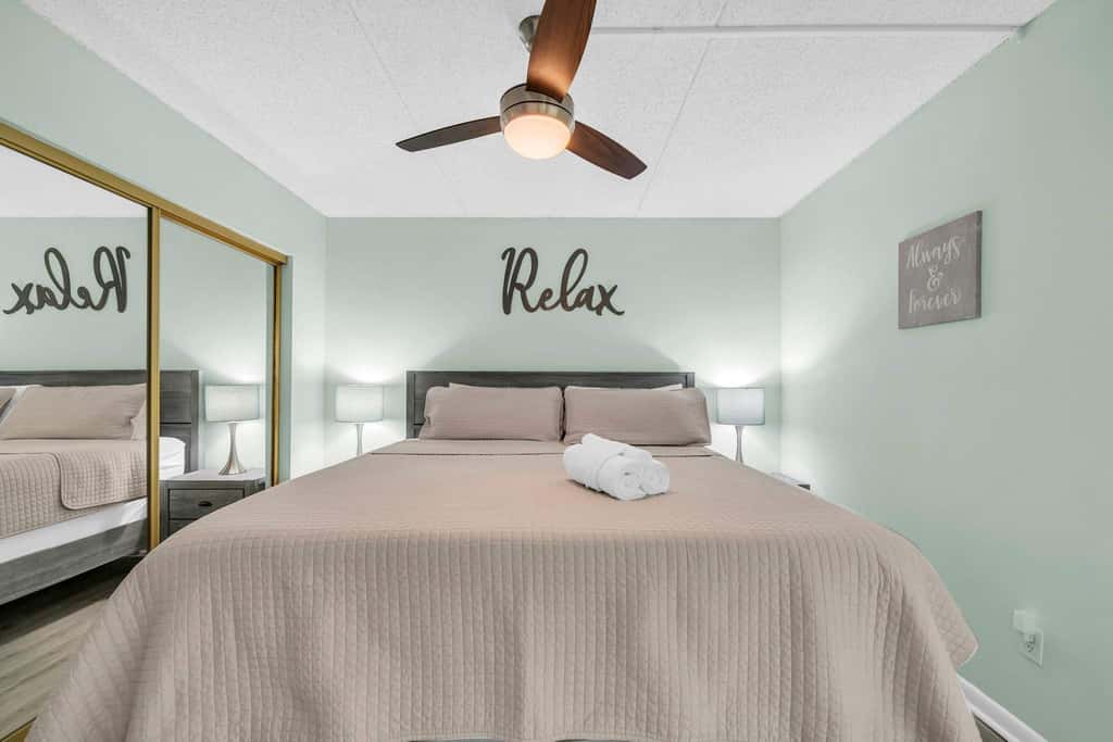 Gulf Front Condo w Pool, Tennis Courts & more!