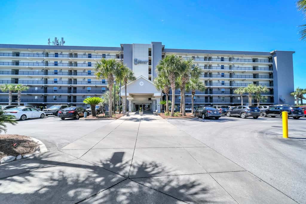 Gulf Front Condo w Pool, Tennis Courts & more!