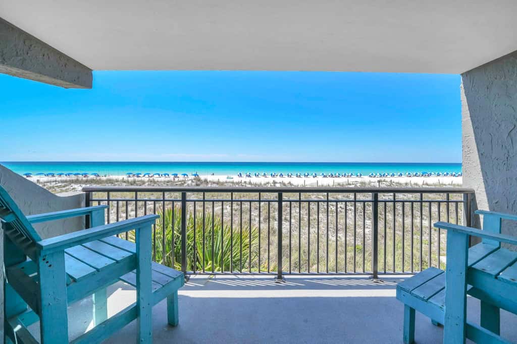 Gulf Front Condo w Pool, Tennis Courts & more!