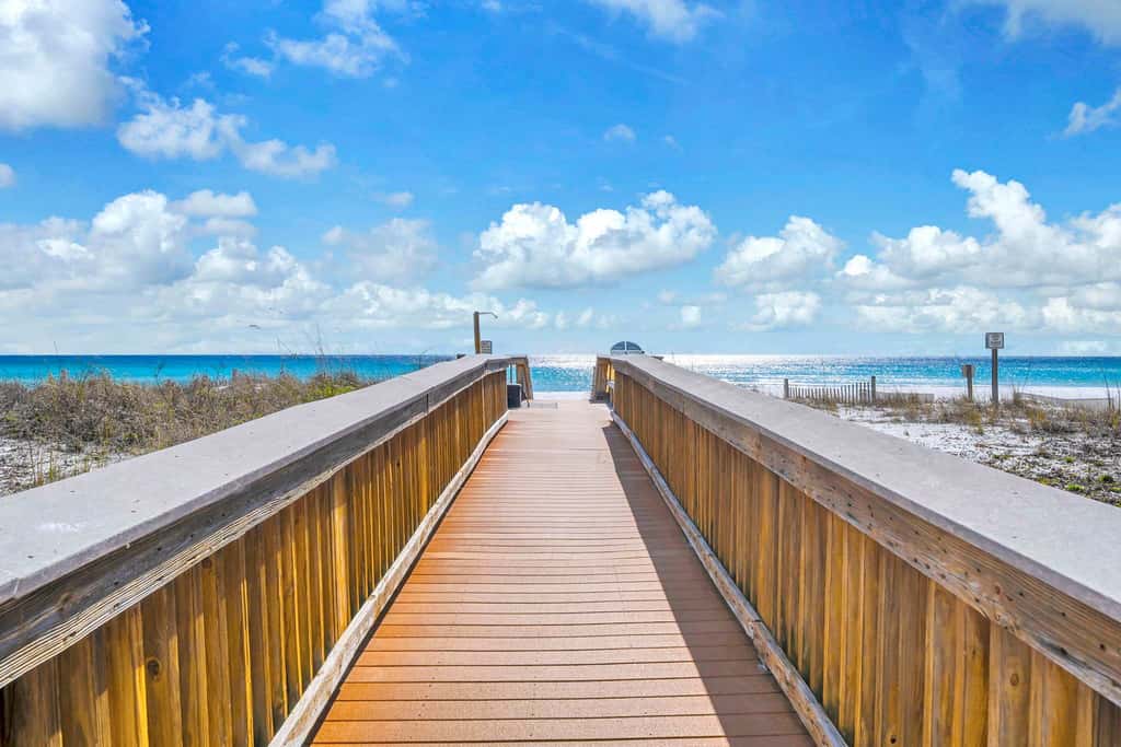 Gulf Front Condo w Pool, Tennis Courts & more!