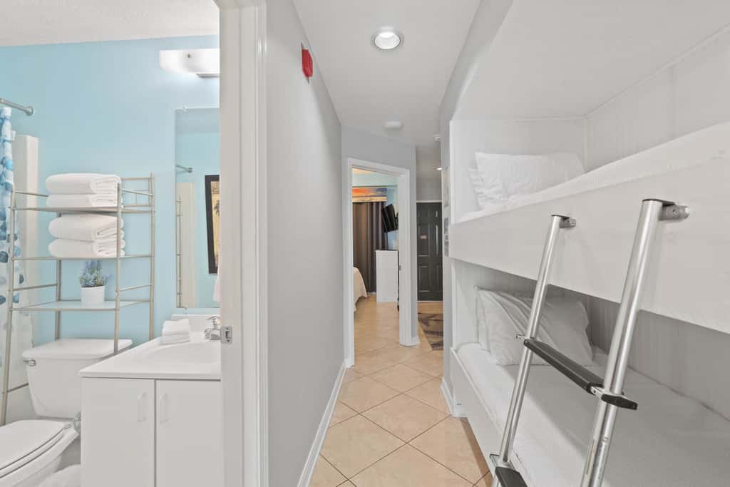 Gulf-Front Condo with Pool, Hot Tub & Sauna 