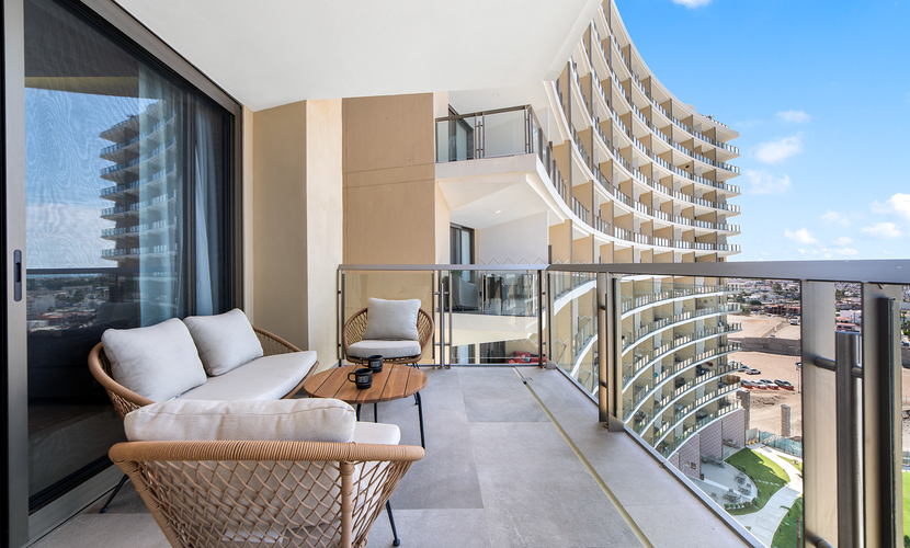 Two 1001A Studio ✨ Stylish Beachfront studio with Stunning Ocean Views