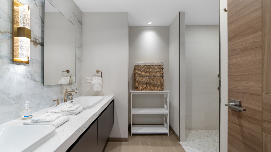 Two 1001A Studio ✨ Stylish Beachfront studio with Stunning Ocean Views