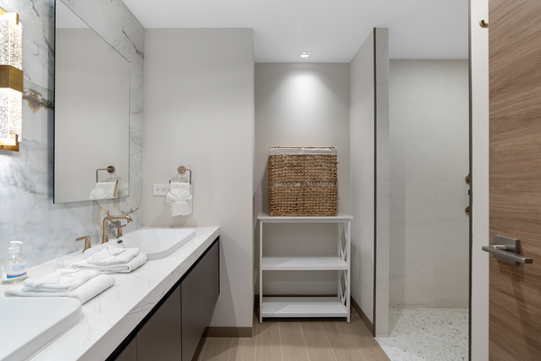 Two 1001A Studio ✨ Stylish Beachfront studio with Stunning Ocean Views