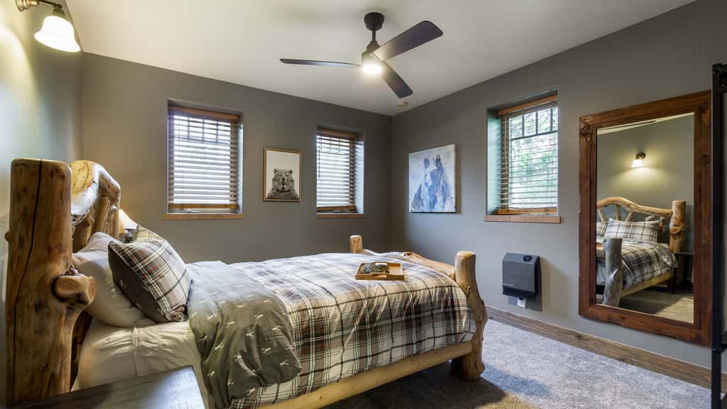 The Bear Den Cubby
