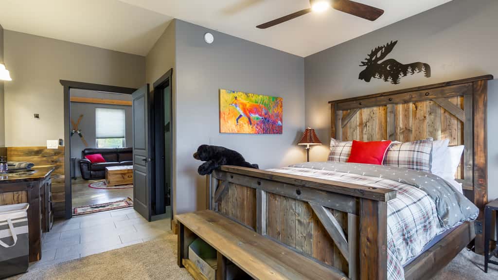 The Bear Den Cubby