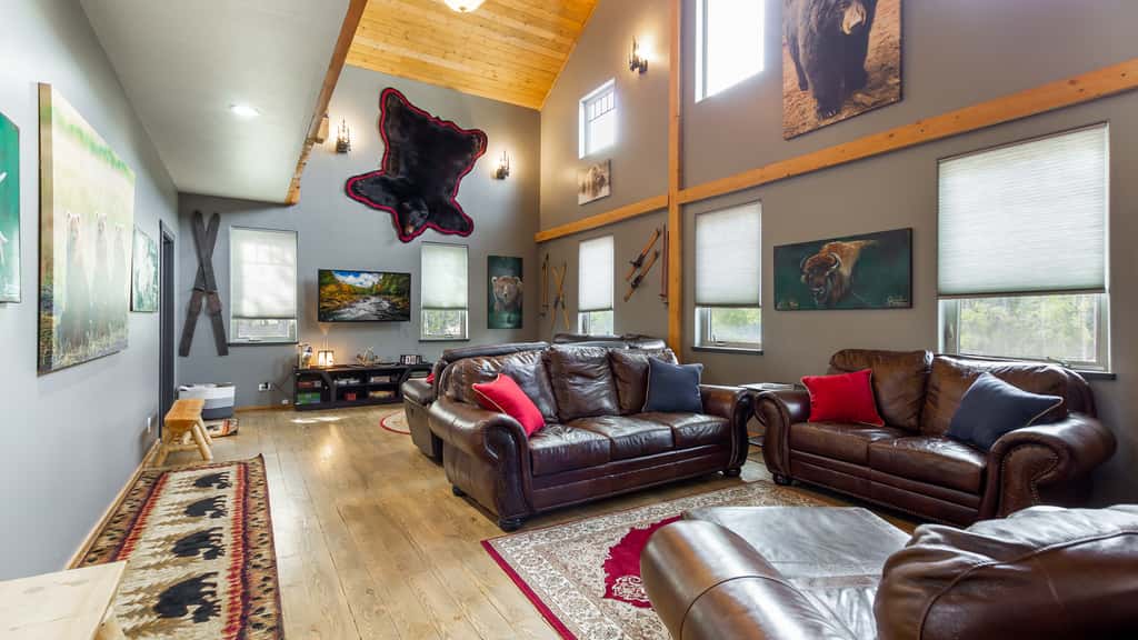 The Bear Den Cubby