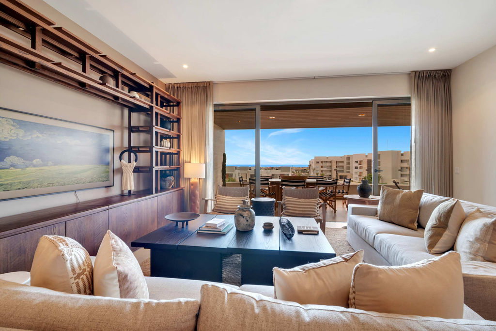 Stunning brand new 3 Bdr Condo in VistaVela Sunset