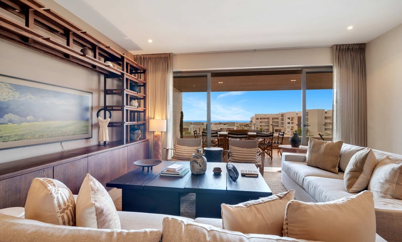 Enjoy a relaxing stay in this beautiful condo with top-tier amenities:
• One King-size bed, one queen-size bed, and two double beds
• Private terrace overlooking the pool and the ocean
• Fully equipped, modern condo
• Resort-type pools, clubhouse, and playroom for children
• Fully equipped gym and pickleball courts
• Fast Wi-Fi , Smart TV & A/C in every room
• 5-minute drive to downtown Cabo
• In-home laundry center
• 2 parking spaces
• 24/7 gated security