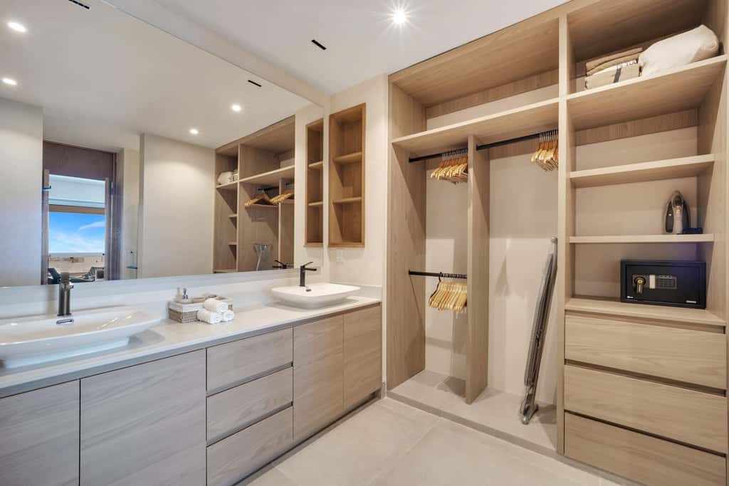 Stunning brand new 3 Bdr Condo in VistaVela Sunset