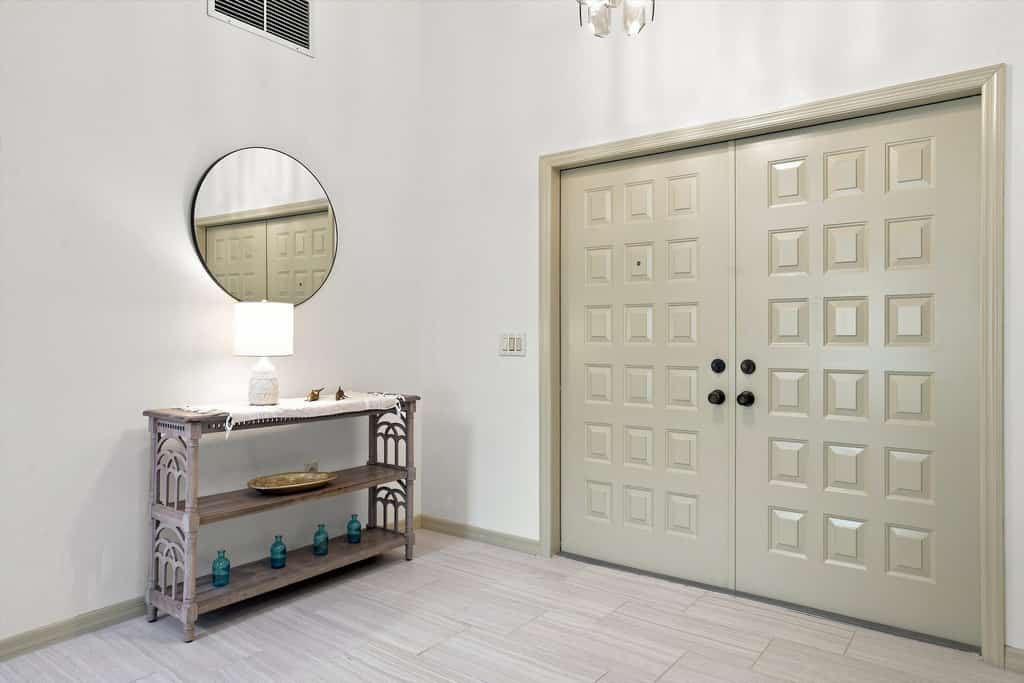 Welcome to Rivers Residence, a spacious Englewood home with a private pool and patio. Sleeping up to 10 guests across three bedrooms and a living room murphy bed, the home offers plenty of room to relax and gather. Enjoy the pool, outdoor seating, and comfortable indoor spaces, with a full kitchen for easy meals during your stay.