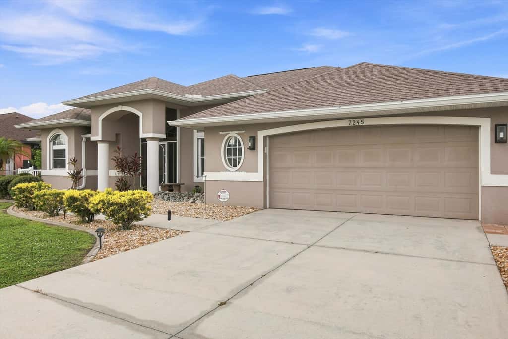 Poolside Paradise in Punta Gorda