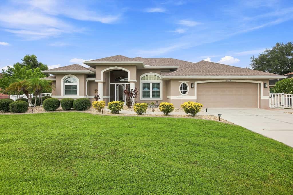 Poolside Paradise in Punta Gorda