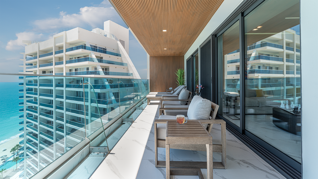 R1901 Luxury Oceanfront Retreat with Stunning High Floor Beachfront Views