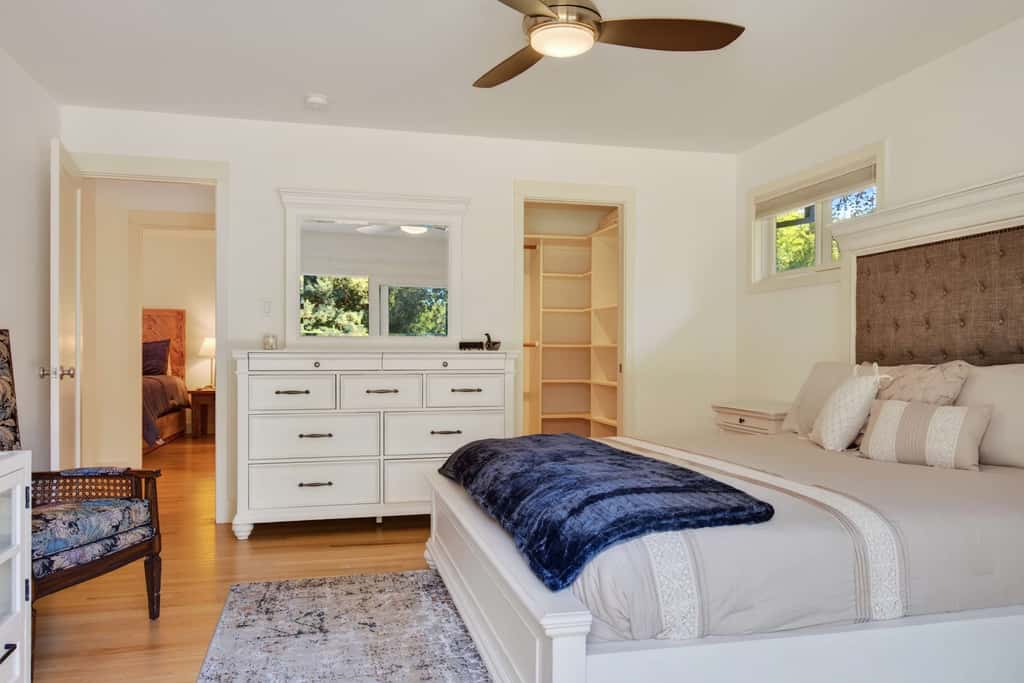 The Gravenstein - Sebastopol Orchard Retreat with Hot Tub