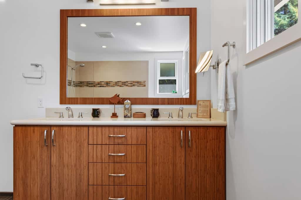 The Gravenstein - Sebastopol Orchard Retreat with Hot Tub