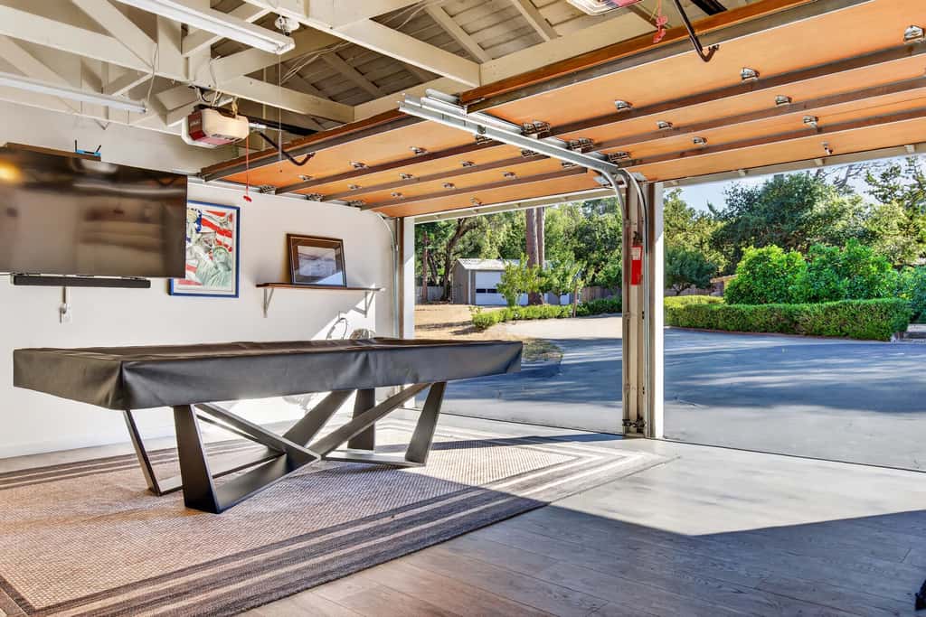 The Gravenstein - Sebastopol Orchard Retreat with Hot Tub