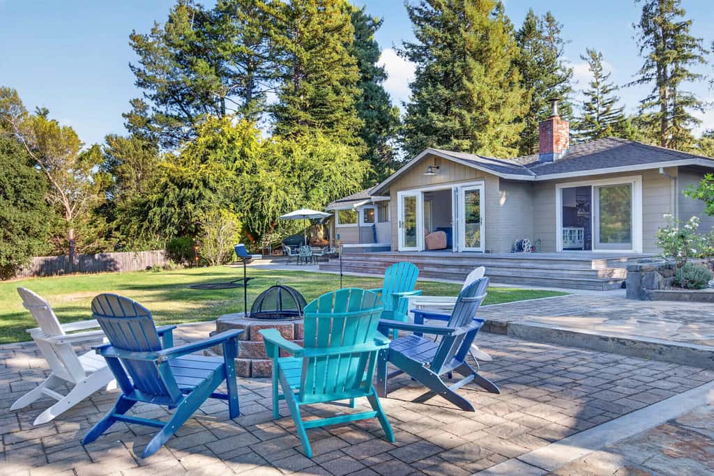 The Gravenstein - Sebastopol Orchard Retreat with Hot Tub