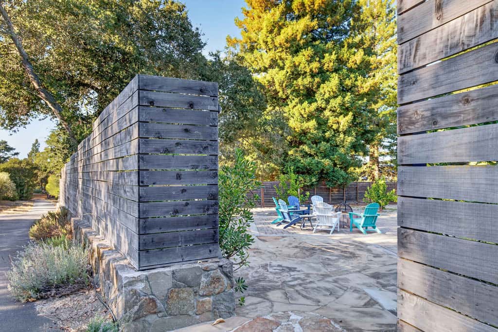 The Gravenstein - Sebastopol Orchard Retreat with Hot Tub