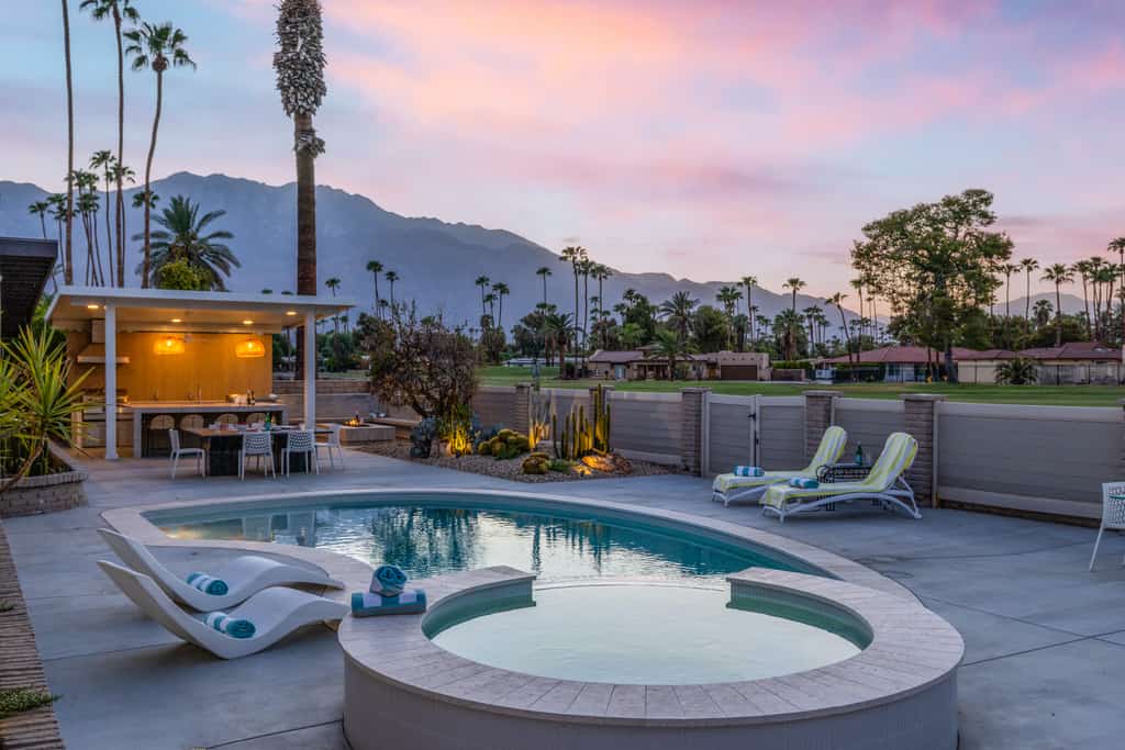 The Modern Fairway | Pool & Golf Views | Outdoor Kitchen | Sleeps 8