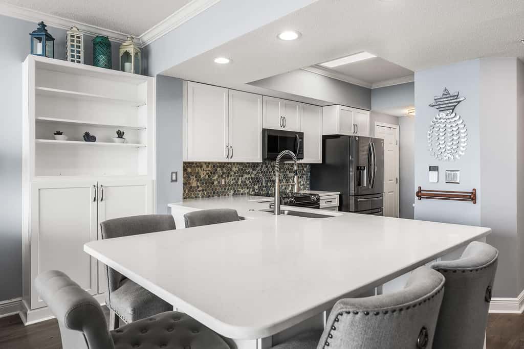 Gulf View Condo with Shared Pool & Beach Access 