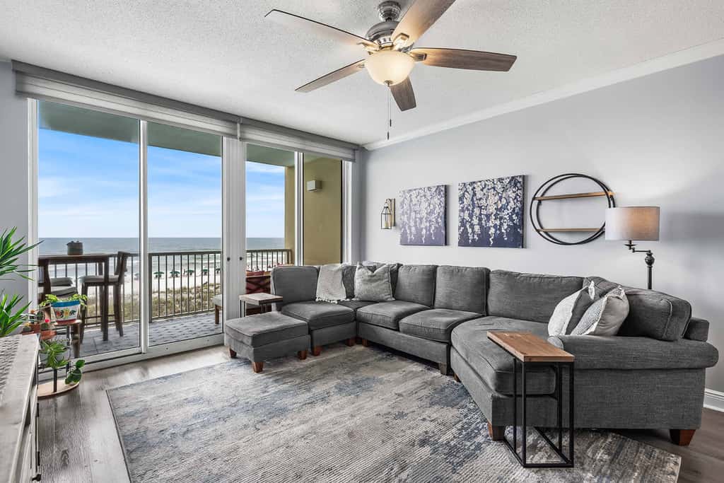 Gulf View Condo with Shared Pool & Beach Access 