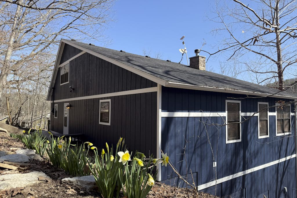 Lone Star Lake House