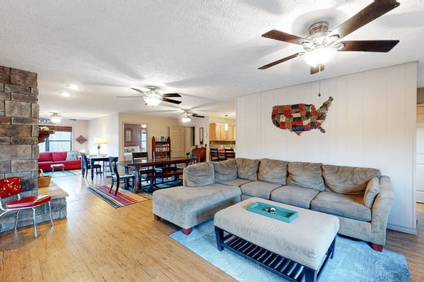 Lakefront home on Beaver Lake with deck, easy shore access, decks & boat access