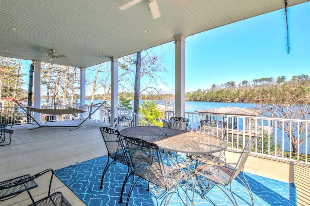 Lakefront home with private dock, 2 kitchens, 2 living areas, grill, pool table