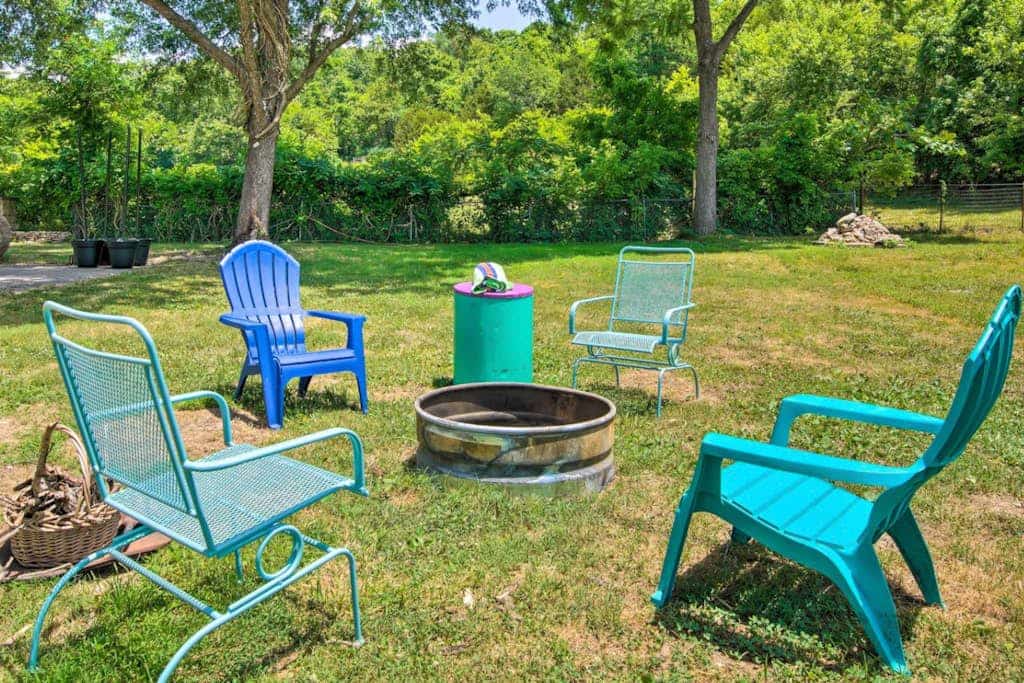 Charming Country-Modern Retreat with Outdoor Fire Pit and Near Back 40 Trail