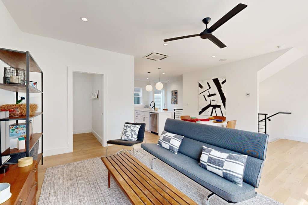 Modern Townhome with Central Location and Cozy Comforts