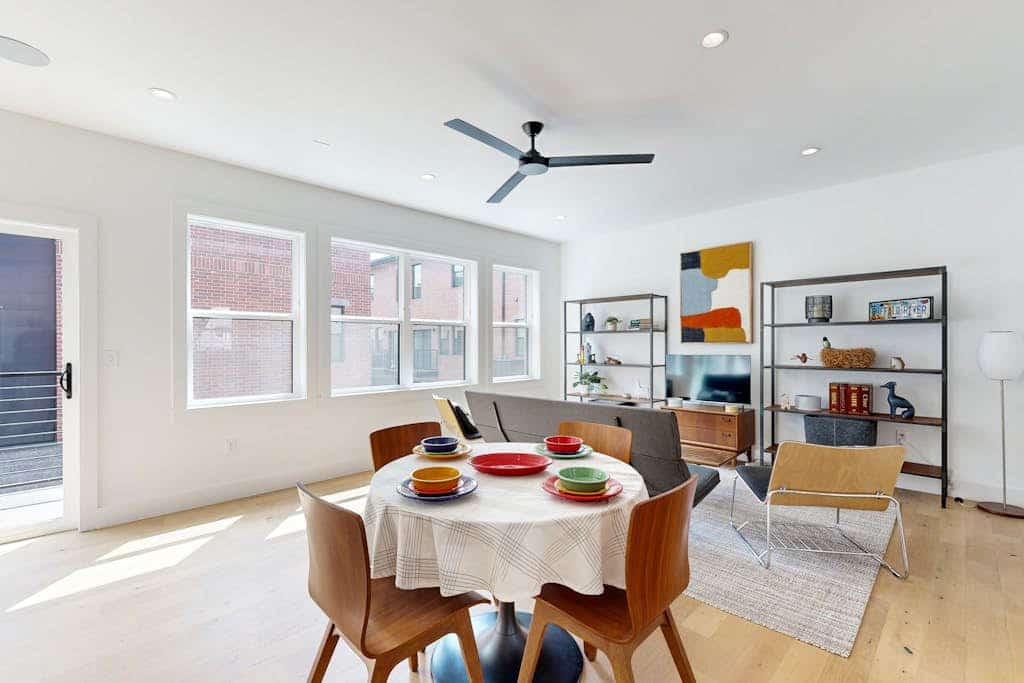 Modern Townhome with Central Location and Cozy Comforts