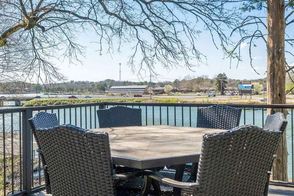 Sunroom Charm & Lakefront Dock Living with Stunning Lake Hamilton Sunsets