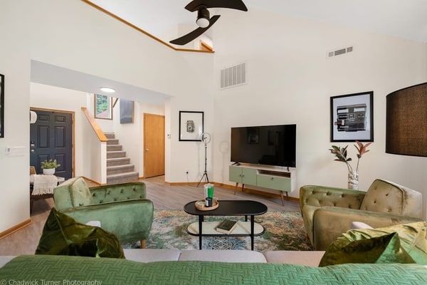 Charming Downtown Bentonville Home – Perfect for Bikers, Art Lovers & Adventure