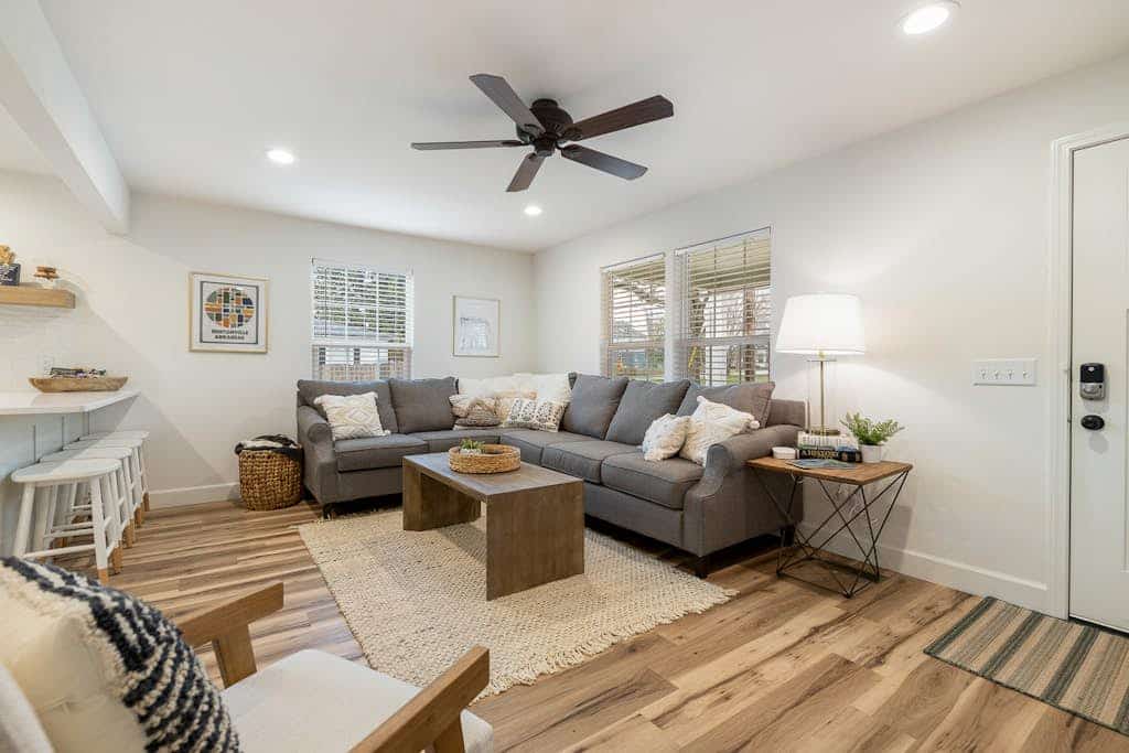Dog-friendly home with a firepit, yard, washer/dryer, central AC & game room