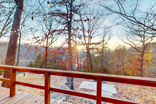 Beautiful cabin in quiet location with lake views, firepit, grill, washer/dryer