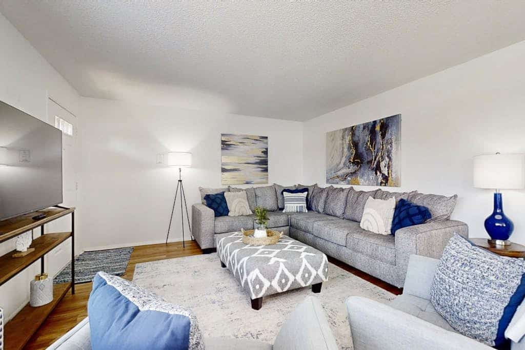 Exquisite Condo with Designer Interiors Near Oaklawn Race Track