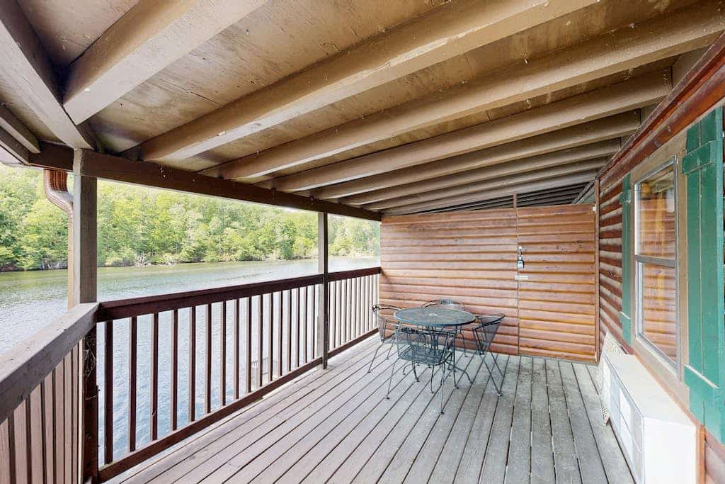 Cozy riverfront condo with river access for swimming, boating & fishing