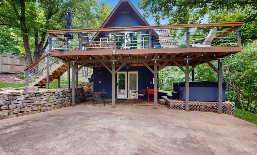 Dog-friendly cottage close to Prairie Creek & boat ramp - boat parking on-site
