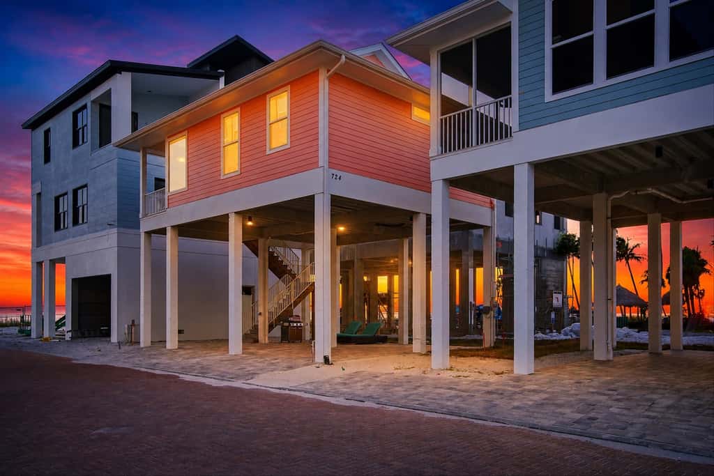 Island Hop - Steps From Fort Myers Beach