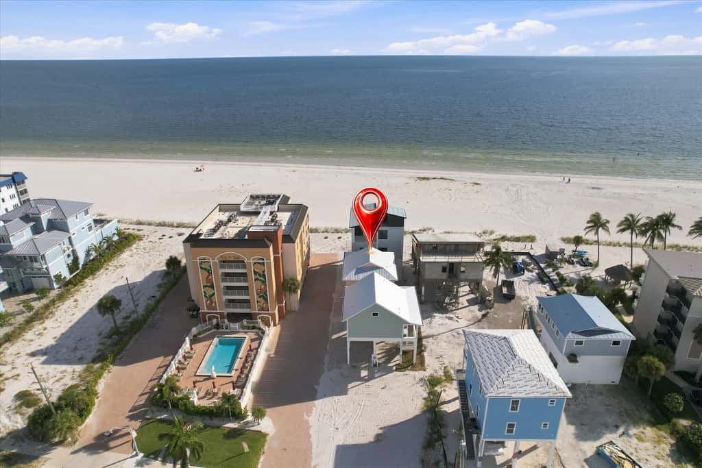 Island Hop - Steps From Fort Myers Beach