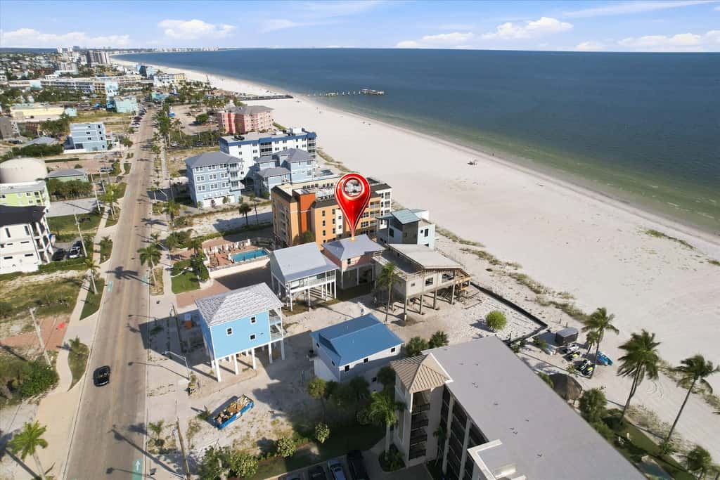 Island Hop - Steps From Fort Myers Beach