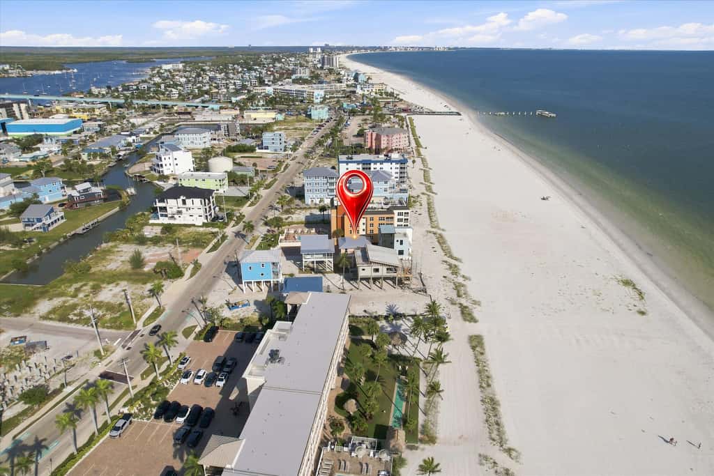 Island Hop - Steps From Fort Myers Beach