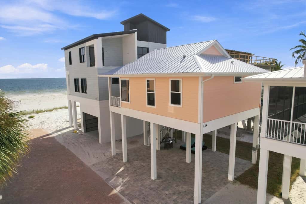 Island Hop - Steps From Fort Myers Beach