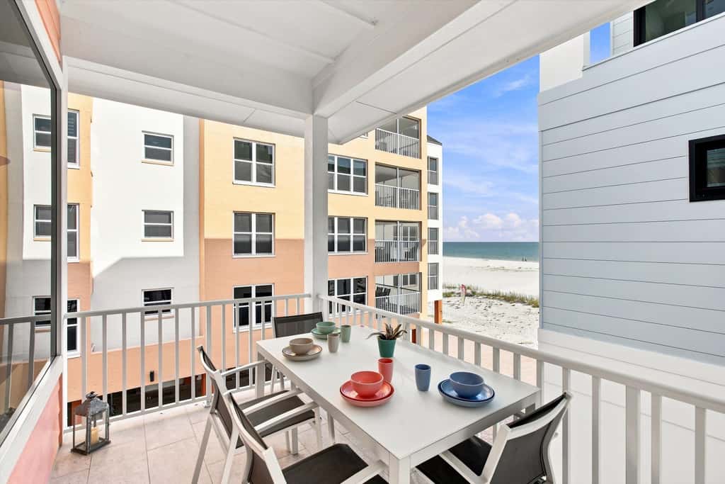 Island Hop - Steps From Fort Myers Beach