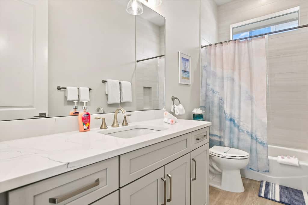 Island Hop - Steps From Fort Myers Beach