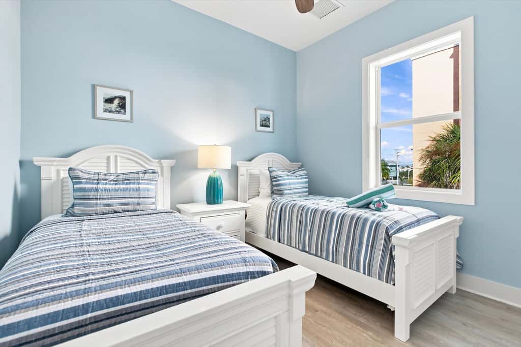 Island Hop - Steps From Fort Myers Beach